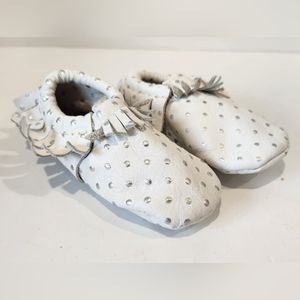 Freshly Picked Moccasins White Silver Polka Dots SZ 5 Minimal Soft Sole Shoes